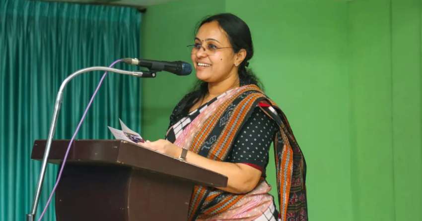 health-cards-must-for-hotel-workers-says-veena-george