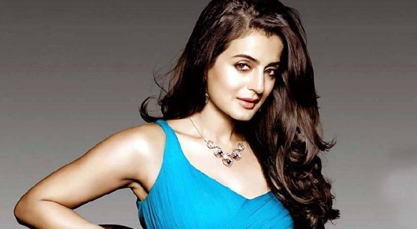 Ameesha Patel Surrenders Before Ranchi Court
