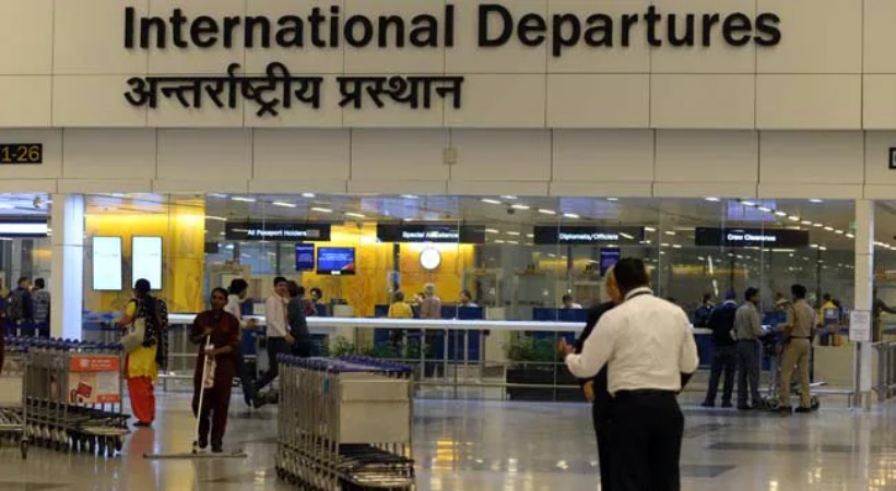 5 Arrested For Smuggling Gold Worth ₹ 2.6 Crore At Delhi Airport