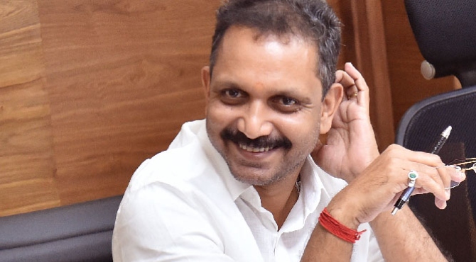The Prime Minister should decide on the reorganization of the Union Cabinet