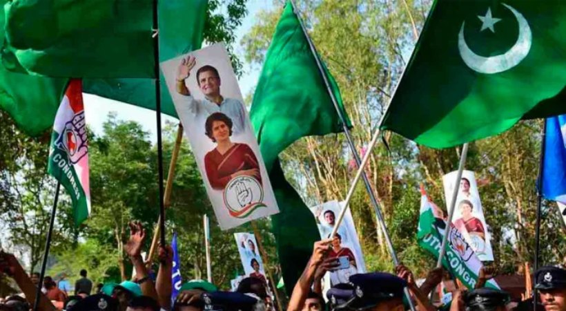 Image of Muslim League and Congress flags