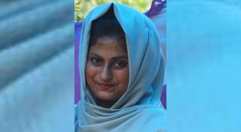 girl found hanging at private hostel in Thrissur