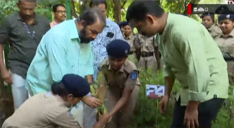 Images of V Sivankutty Inaugurates Plant Trees in School Project