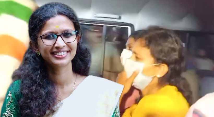 Vidya raised allegations against congress and Attappadi college Principal