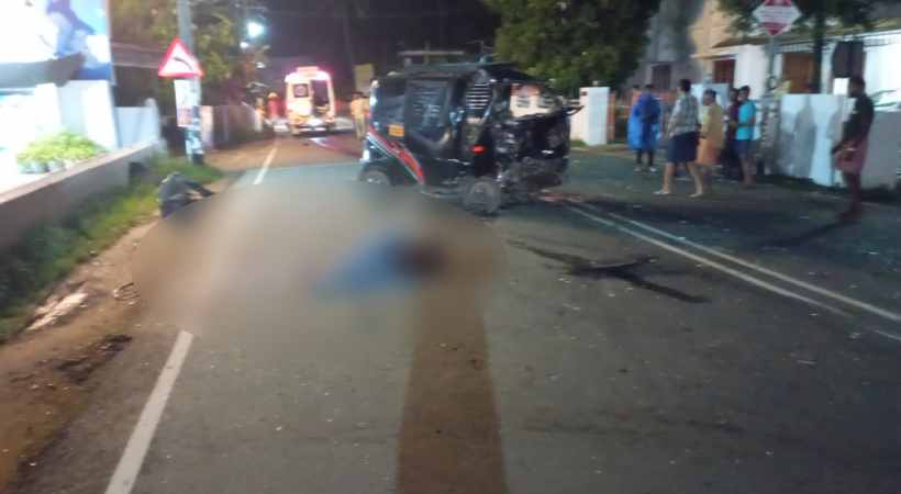 Ambulance and autorickshaw collide in Thrissur Two deaths