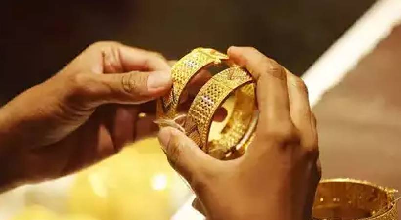 200 rupee increased for gold