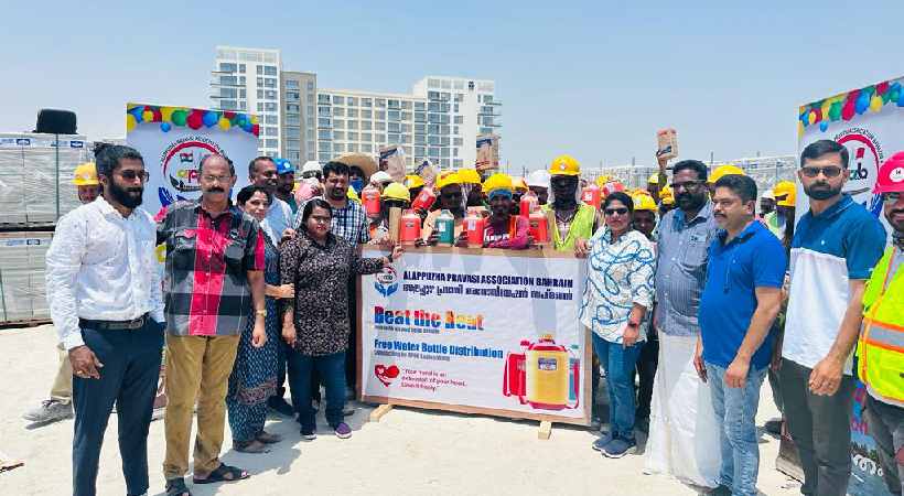 Alappuzha Pravasi Association Vanitavedi organized Beat the Heat Campaign
