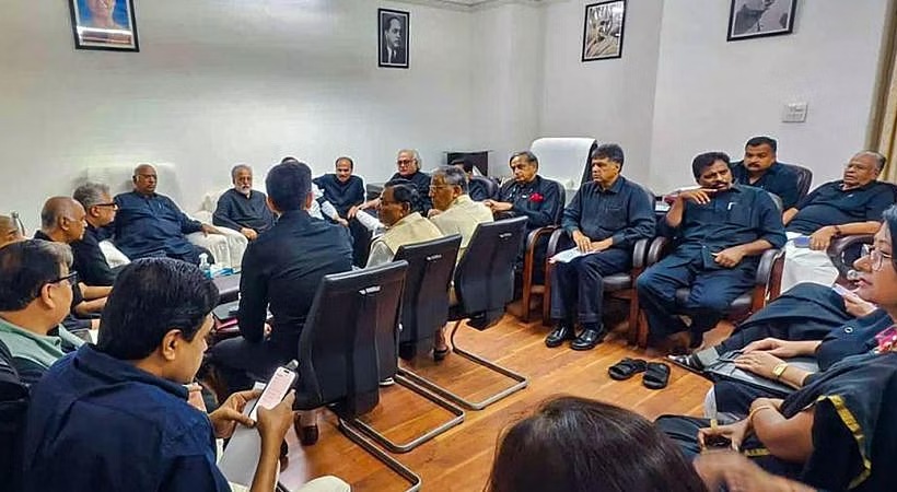 Parliament is still in turmoil over the Manipur issue