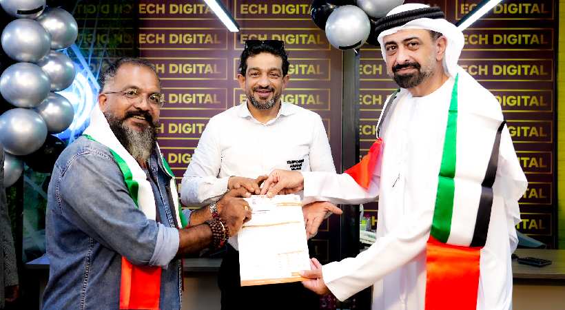 Film Arts Director Santosh Raman recieved UAE Golden Visa