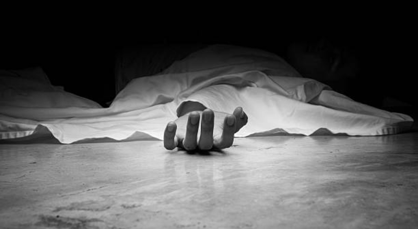 A Malayali woman was killed by hitting her head with a pressure cooker