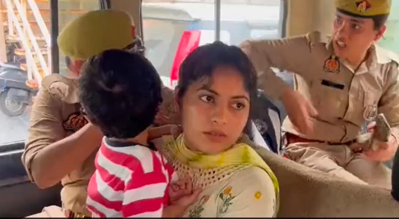 Bangladeshi Woman Lands Noida Child
