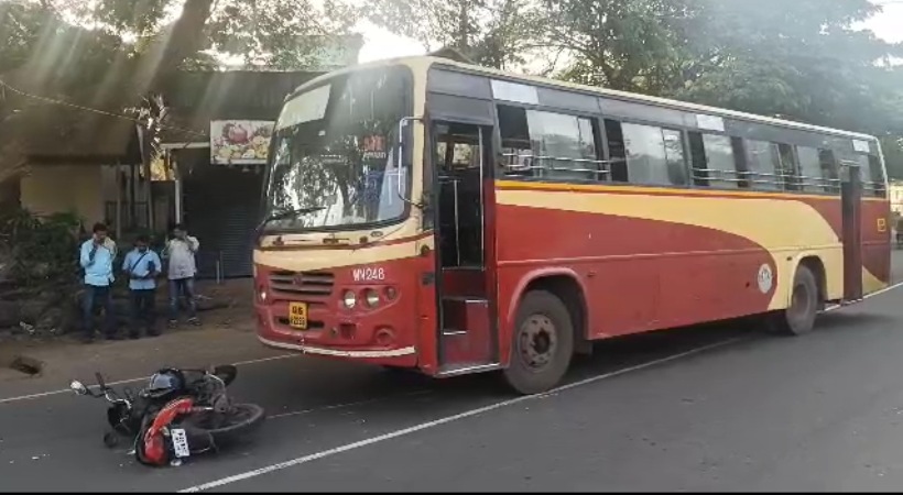 KSRTC bus and bike collided in Changaramkulam