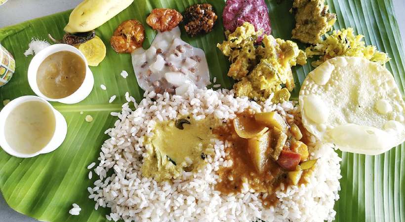 how to eat onam sadya