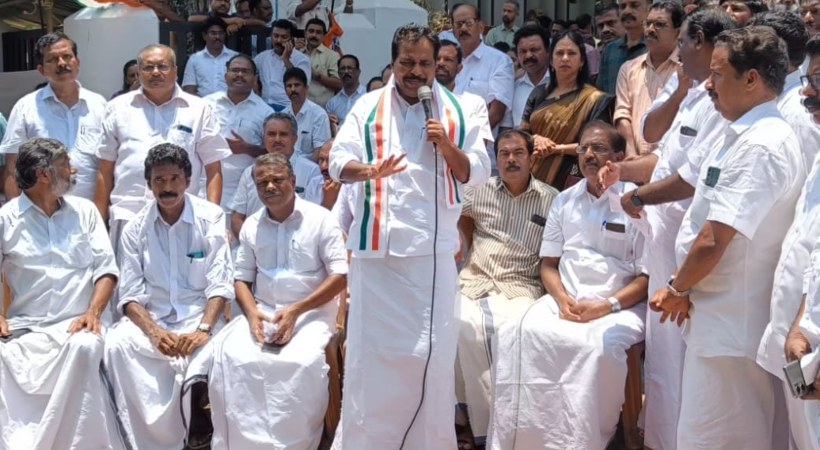 Protest led by Kodikkunil Suresh MP on Onam