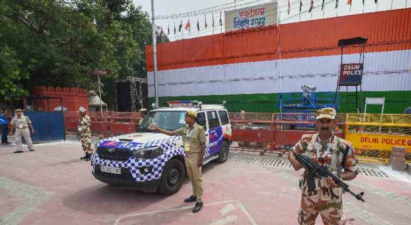 Independence Day; Tight security at borders NSG surveillance at airports