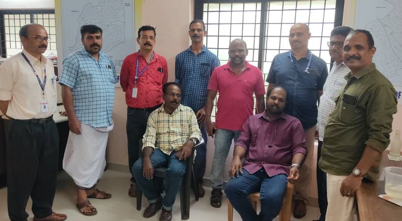 Village Officer and Village Assistant arrested while taking bribe