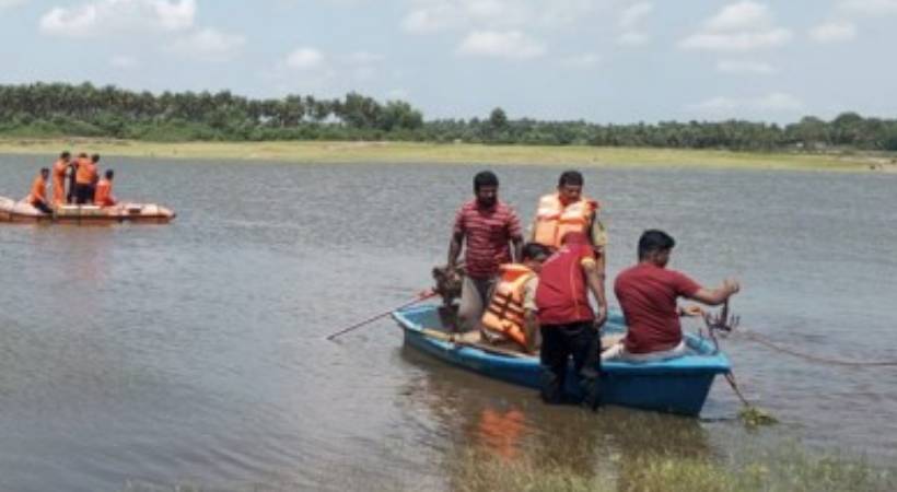 students drown to death in walayar dam