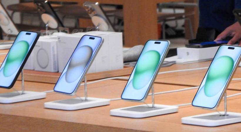 Apple iPhone 15