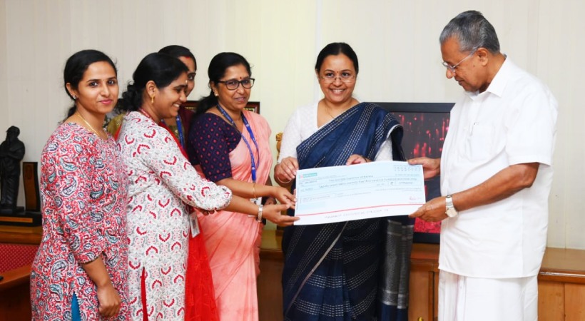 Dividend of Women Development Corporation handed over to Chief Minister