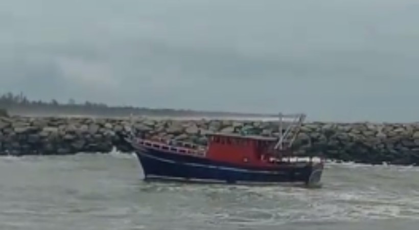 fishing boat accident muthalappozhi