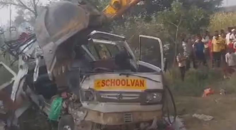 5 school students, driver killed in bus-van collision in Uttar Pradesh's Budaun