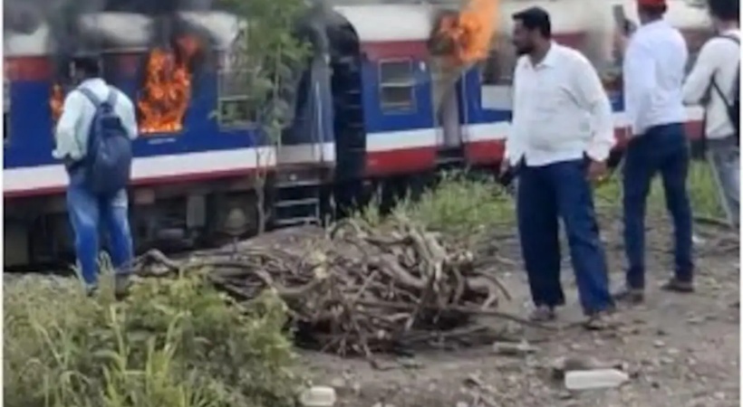 Fire Breaks Out In 5 Coaches Of Train In Maharashtra