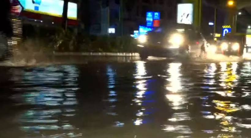 heavy rain in ernakulam water logging in city