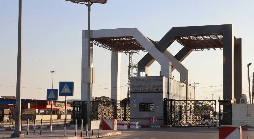 Egypt president agrees to open the Rafah crossing