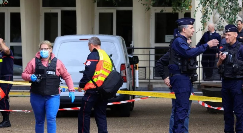 Teacher killed in France school stabbing
