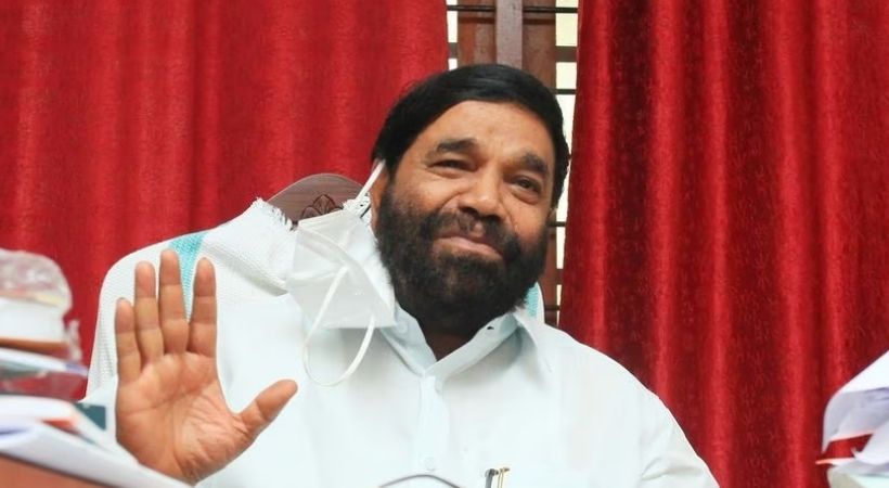 Full amount of deposit money will be returned in Karuvannur says VN Vasavan