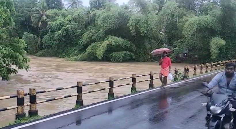 Heavy rain continues Holiday for schools in Kottayam and Thiruvananthapuram