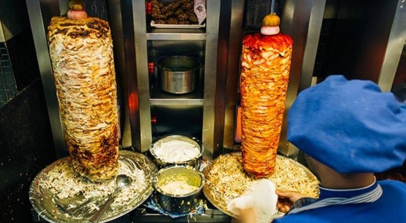 man demise shawarma inspection