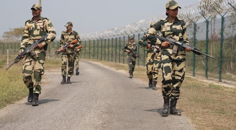 Gold worth lakhs seized near India-Bangladesh border