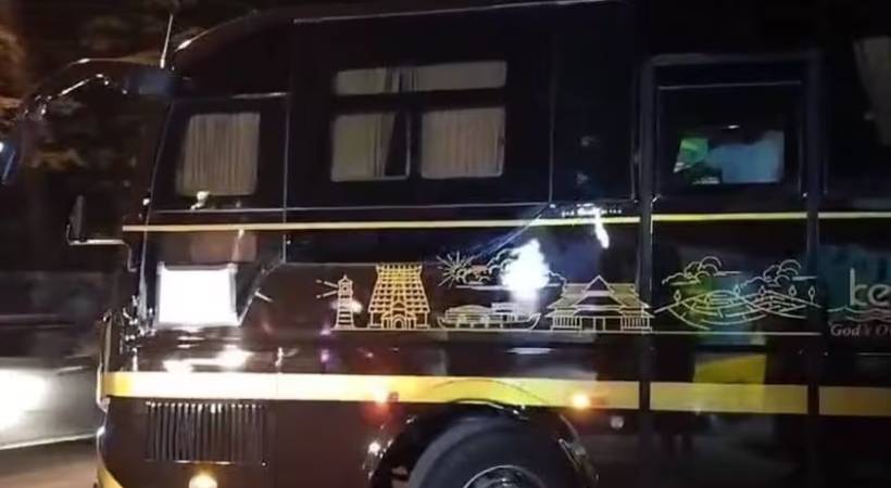 Navakerala bus
