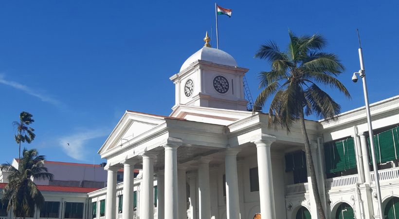 Bomb threat to Secretariat