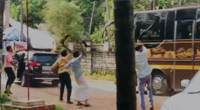 Youth Congress black flag protest against Pinarayi Vijayan