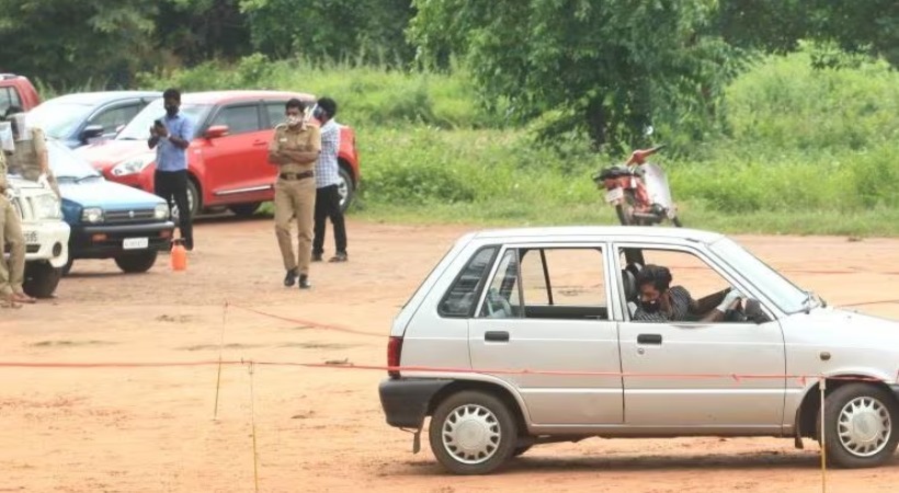 license of Elur Udyoga Mandal driving school was cancelled