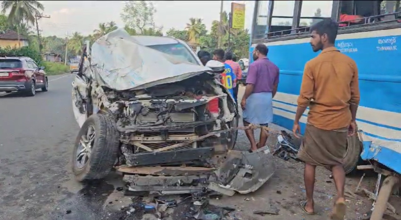 private bus car accident malappuram