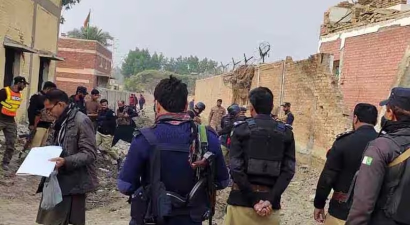 23 killed several injured injured in Pakistan terror attack