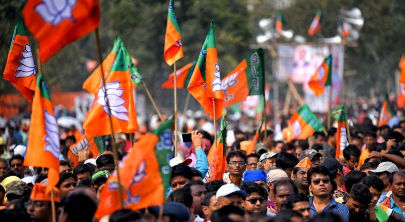4 of family throw hot water on BJP workers during victory march in MP