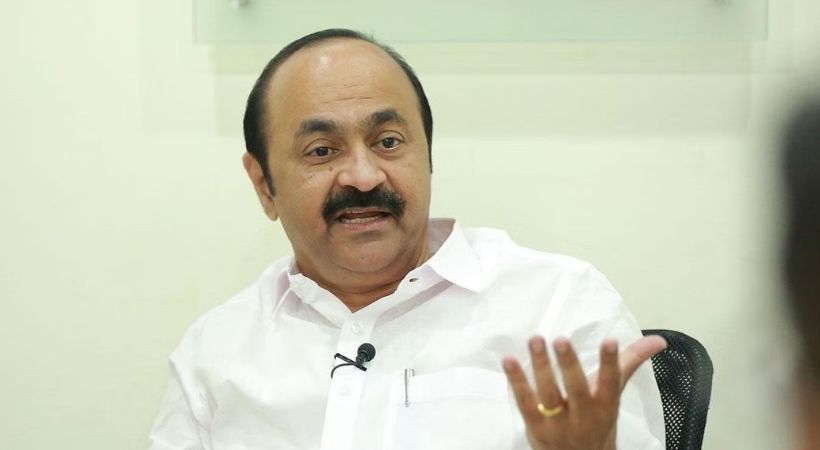 vd satheesan against pinarayi vijayan