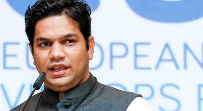 Hibi Eden mp says health department hide covid cases due to Navakerala sadas