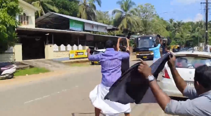 palakkad navakerala bus black flag