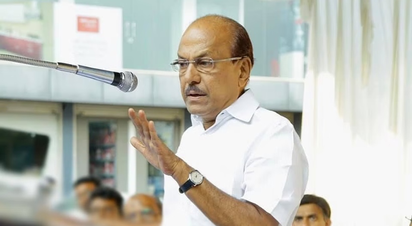 P K Kunhalikkutty criticizes center government and Governor
