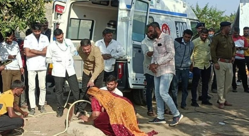 Three-year-old girl rescued from a borewell in Gujarat died