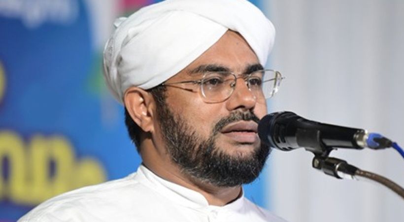 Rasheed Faizy Vellayikode against Panakkad family