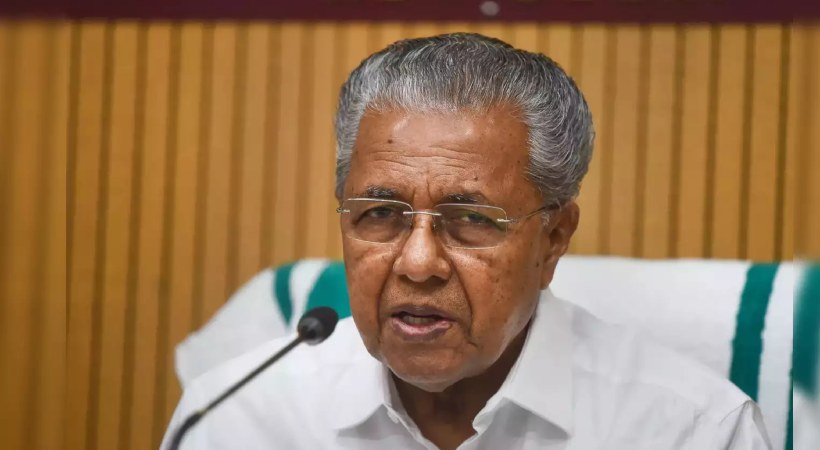 pinarayi vijayan criticised congress