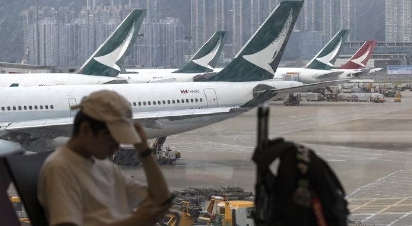 Man Hong Kong airport dies run over plane