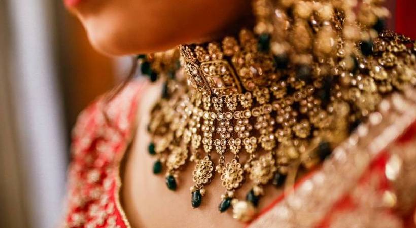 gold rate decreases feb 5
