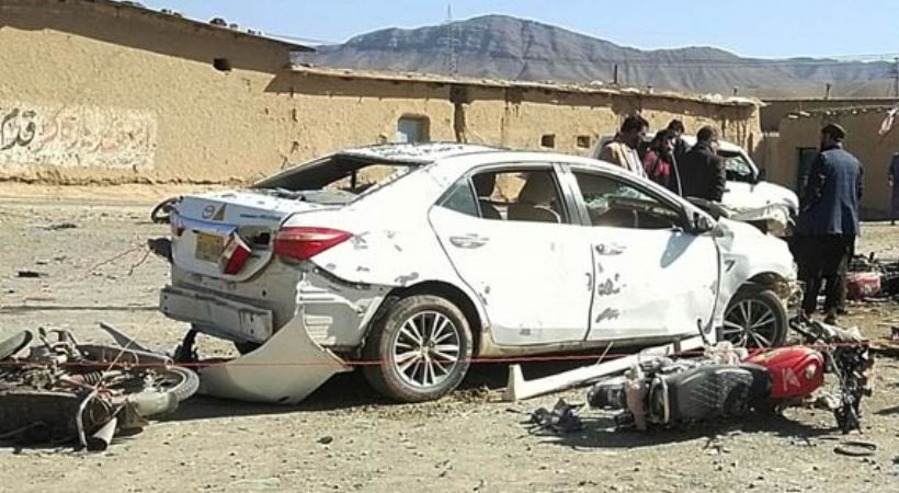 25 killed in twin blasts in pakistans balochistan